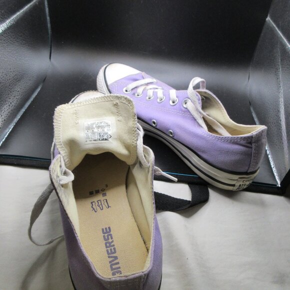 CONVERSE ALL STARS~PURPLE COLOR~ UNISEX~WOMEN'S SIZE 8 - Picture 6 of 7